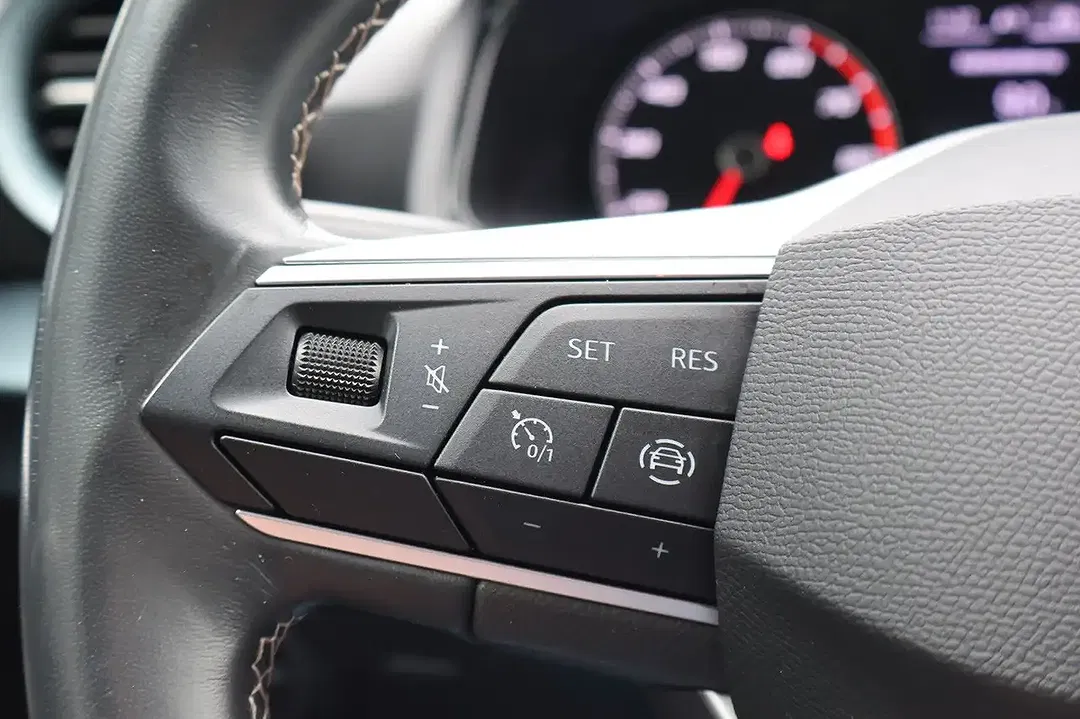 SEAT Arona - Thumbnail 27