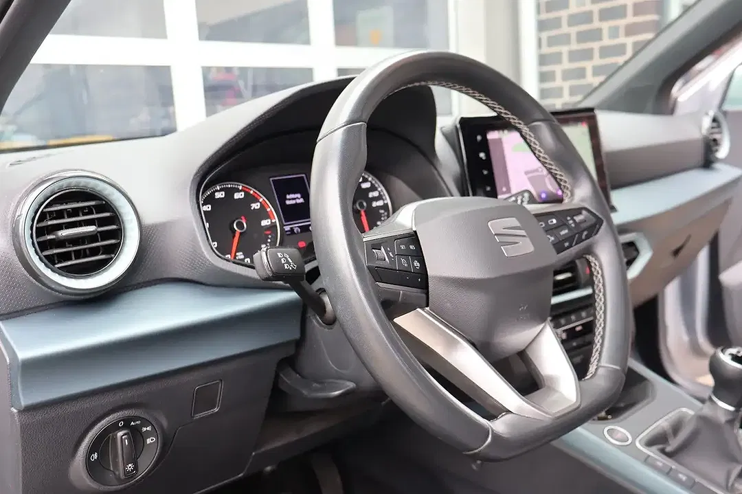 SEAT Arona - Thumbnail 44