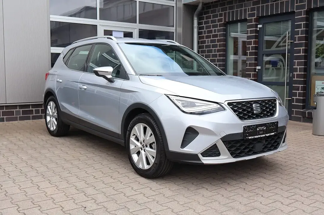 SEAT Arona - Thumbnail 8