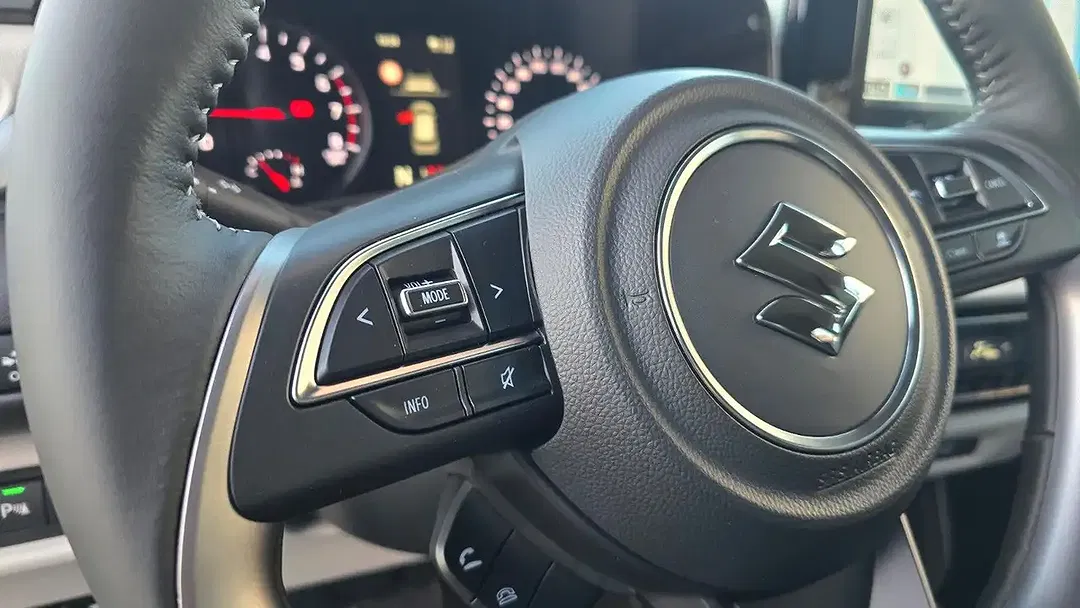 Suzuki Swift - Thumbnail 9