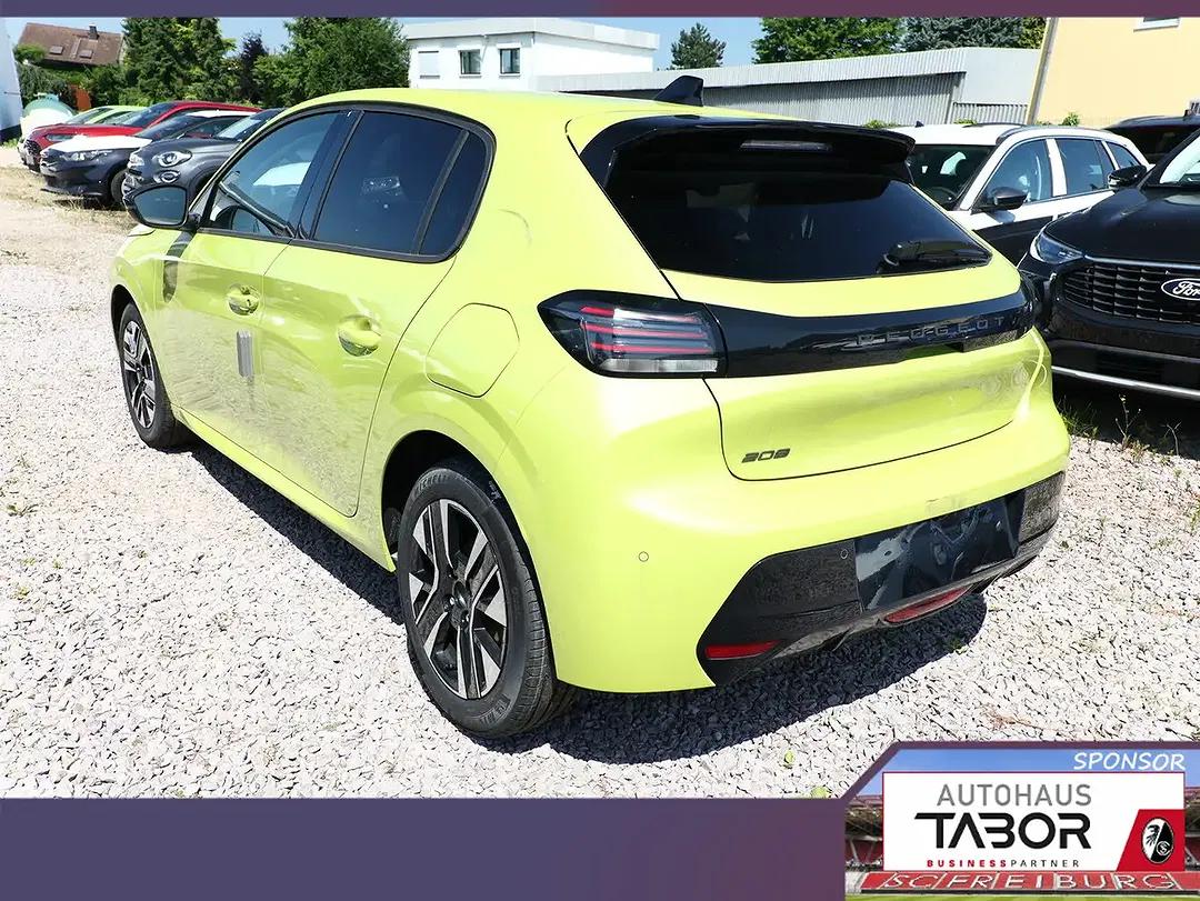 Peugeot 208 - Thumbnail 4