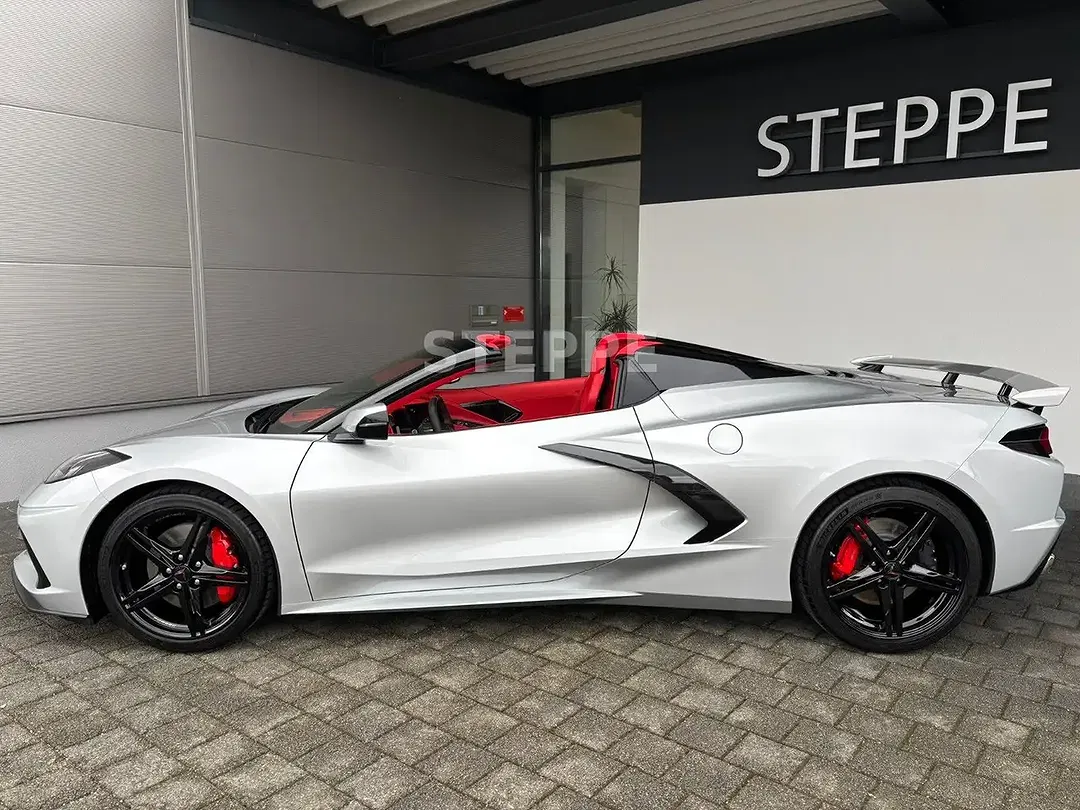 Corvette C8 - Thumbnail 2