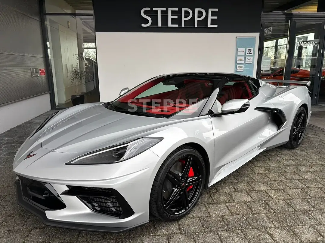 Corvette C8 - Thumbnail 6
