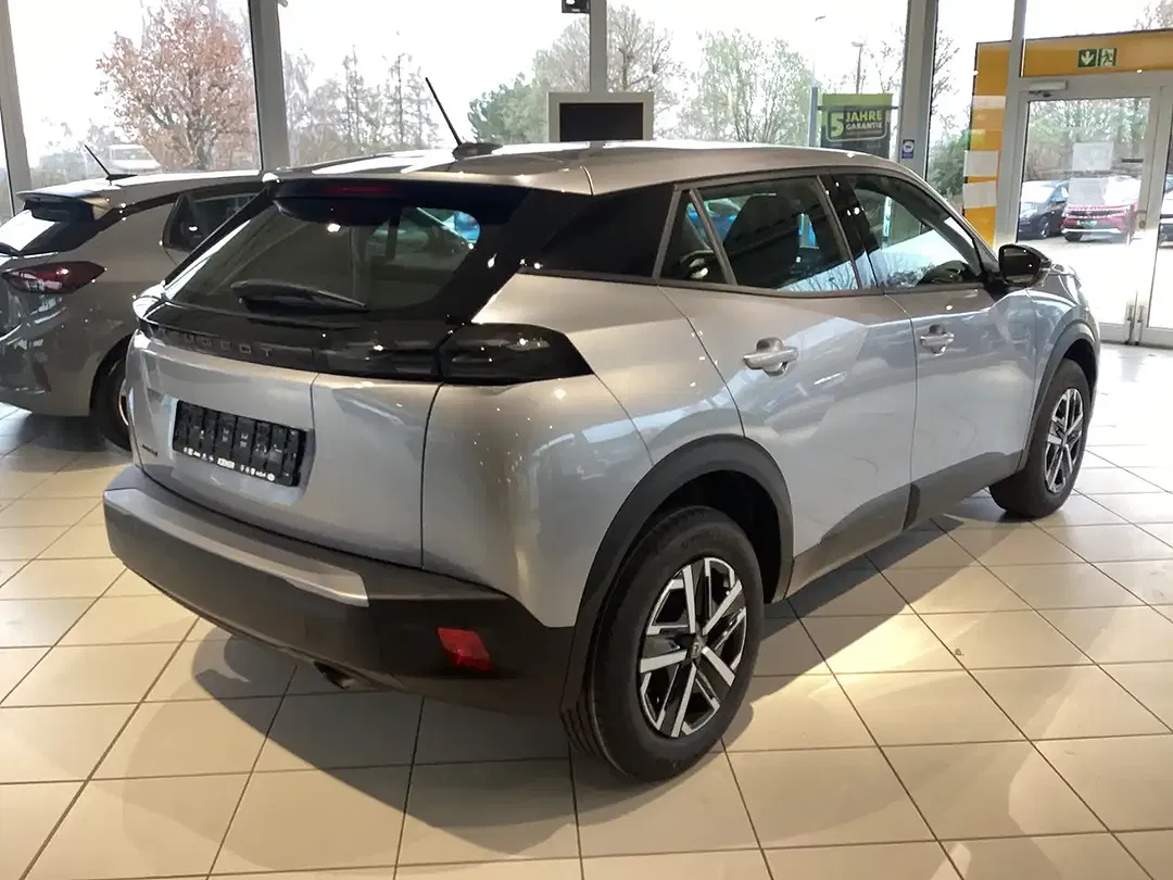 Peugeot 2008 - Thumbnail 3
