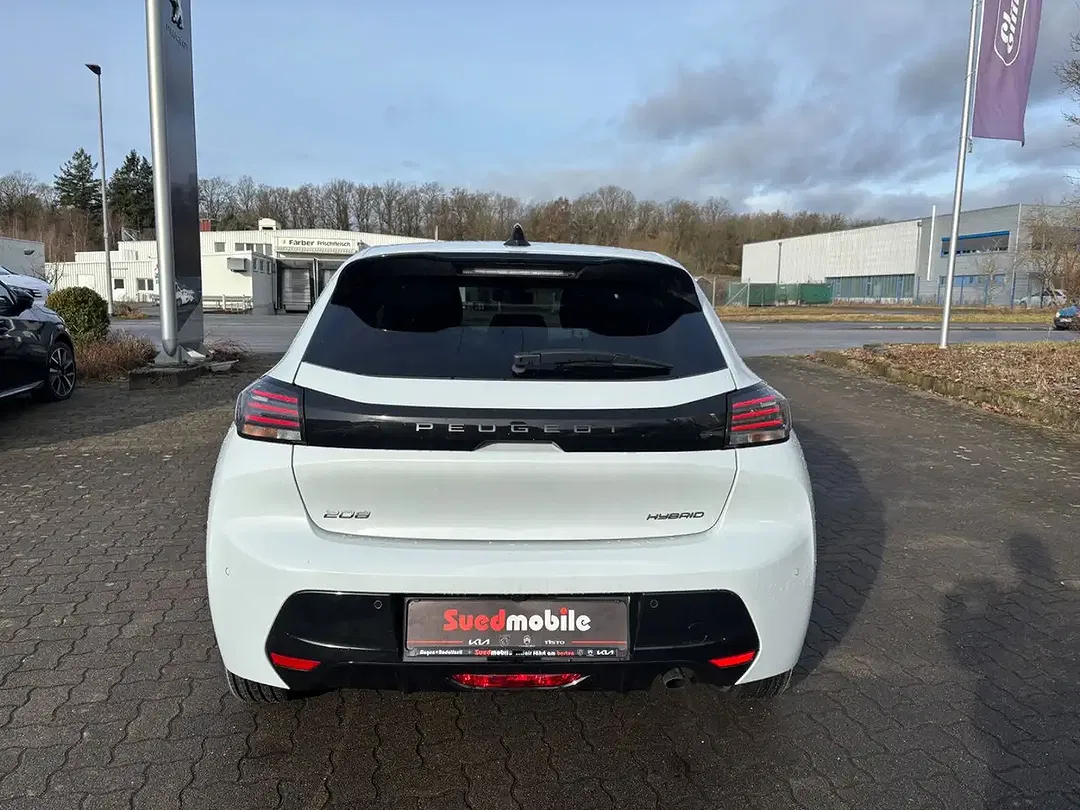 Peugeot 208 - Thumbnail 10