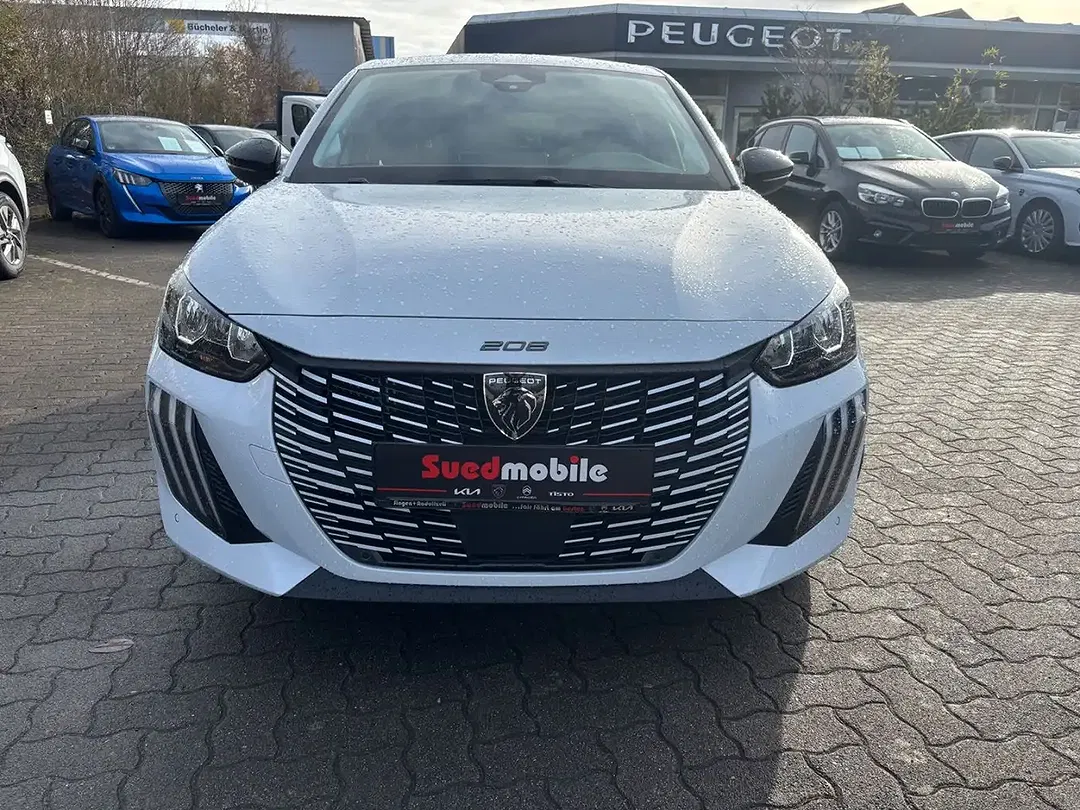 Peugeot 208 - Thumbnail 3