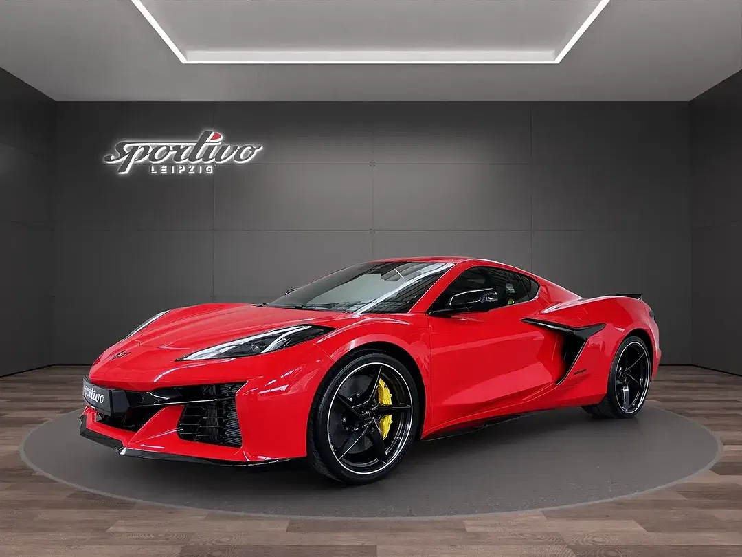 Corvette C8 - Thumbnail 2