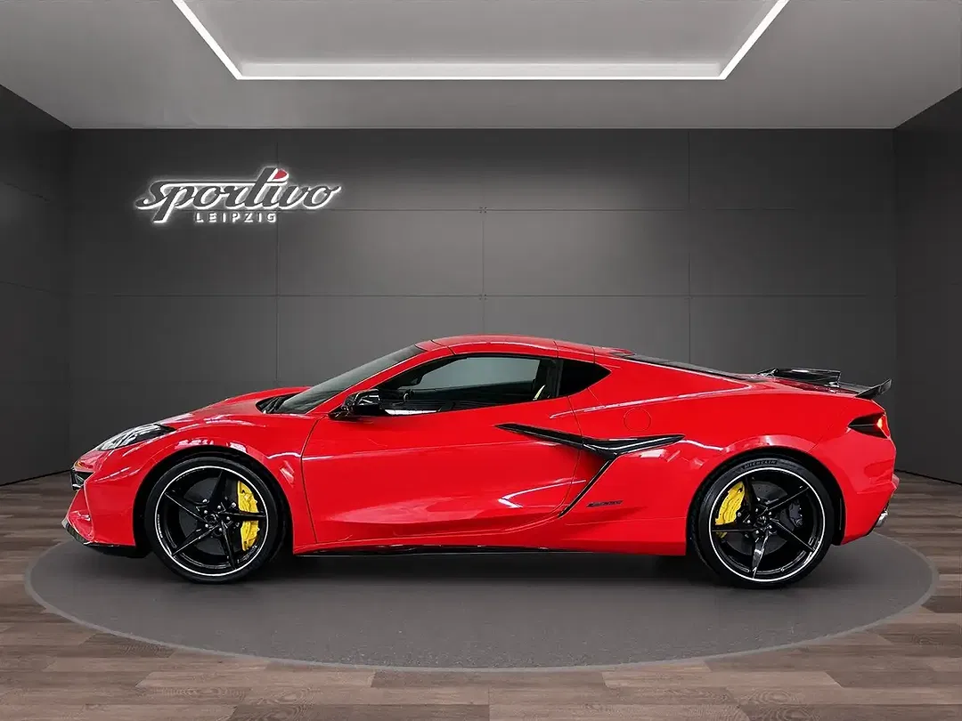 Corvette C8 - Thumbnail 4