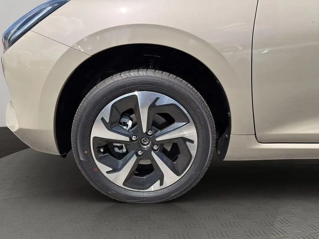 Suzuki Swift - Thumbnail 10