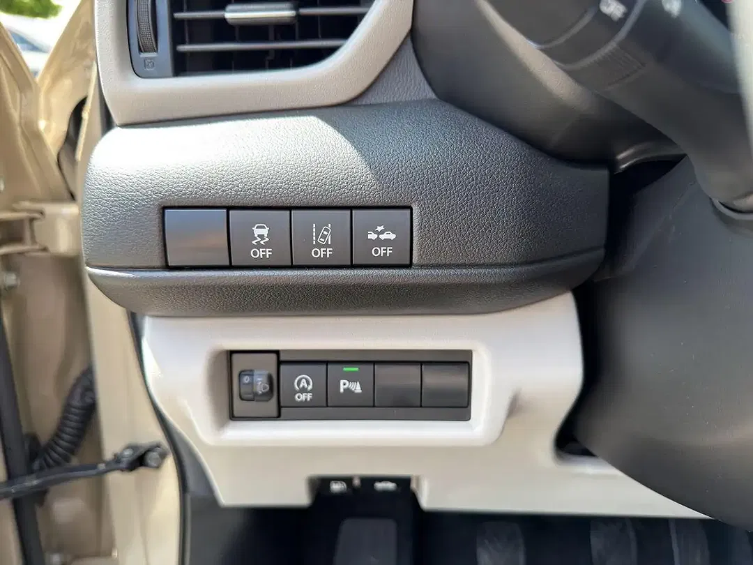 Suzuki Swift - Thumbnail 15