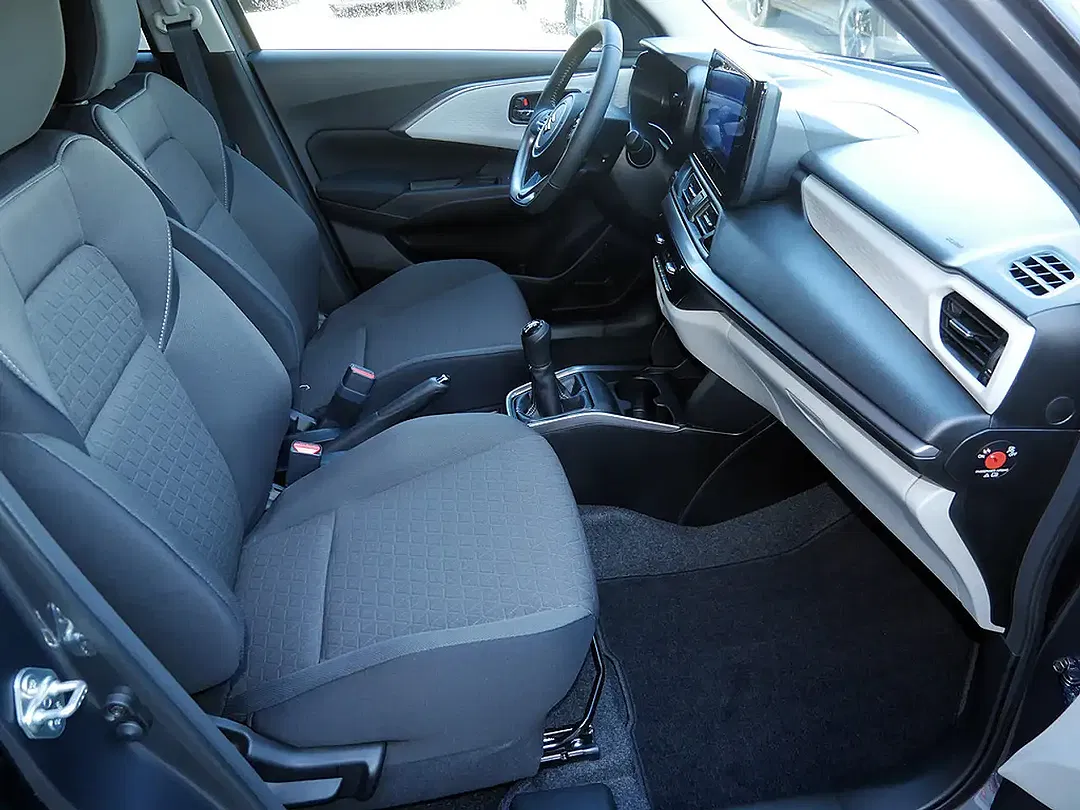 Suzuki Swift - Thumbnail 8