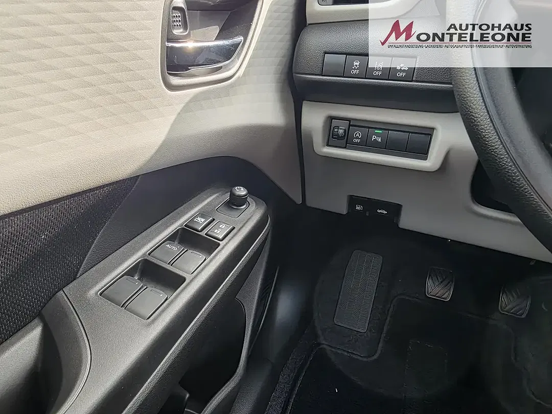 Suzuki Swift - Thumbnail 15