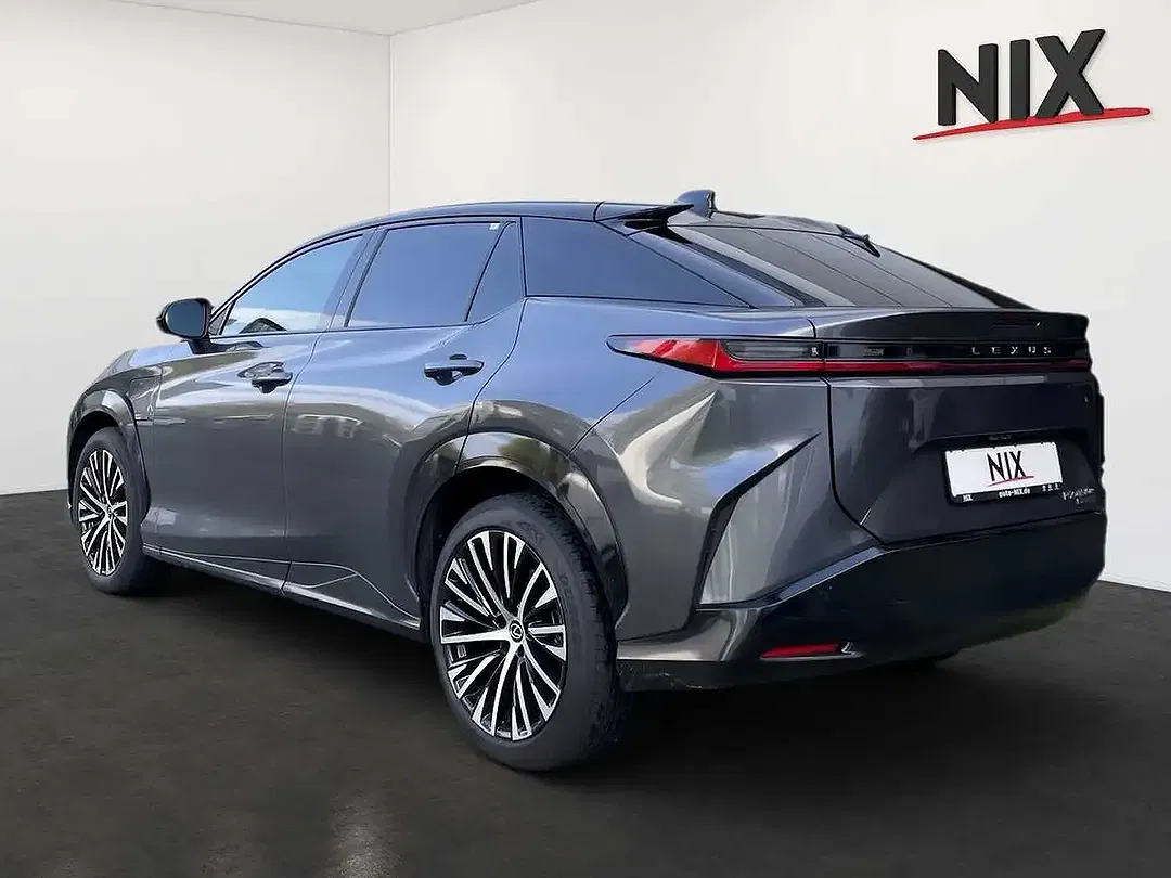 Lexus RZ - Thumbnail 2