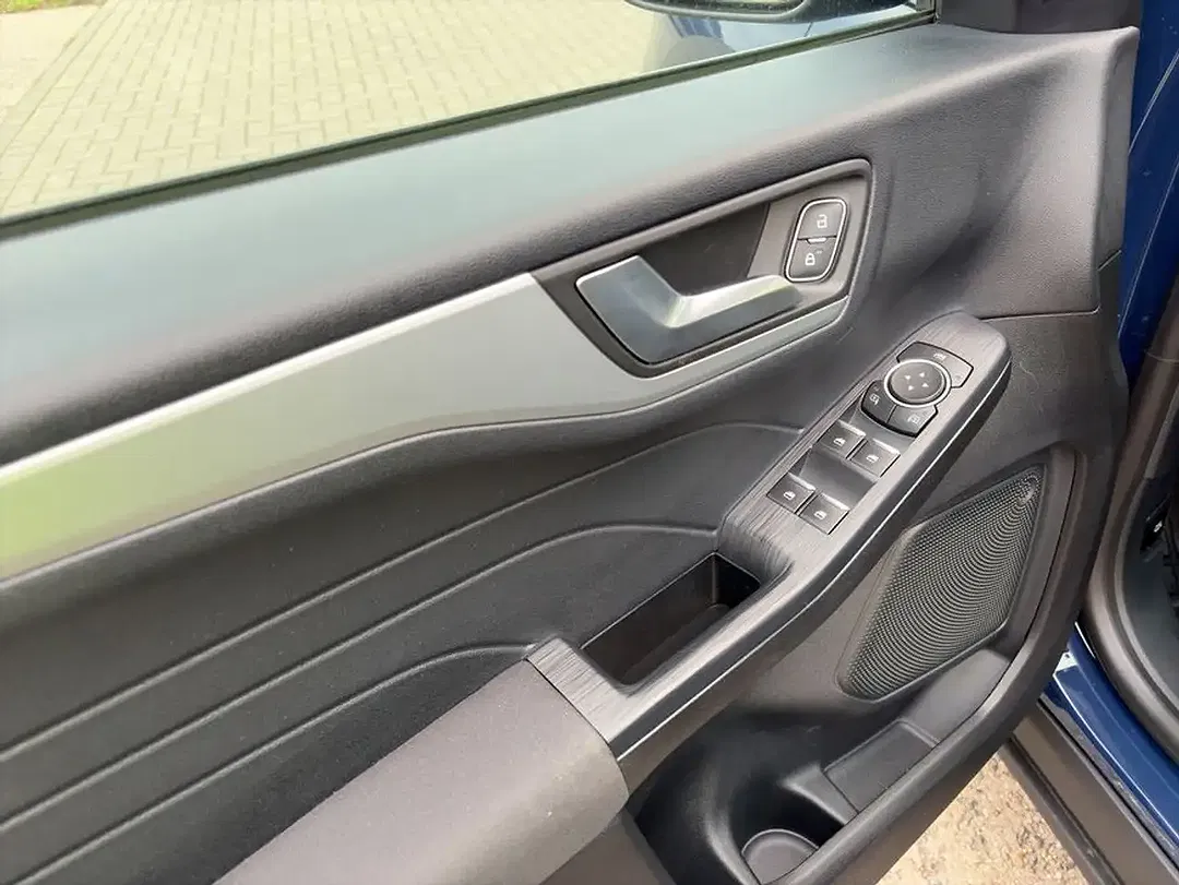 Ford Kuga - Thumbnail 16