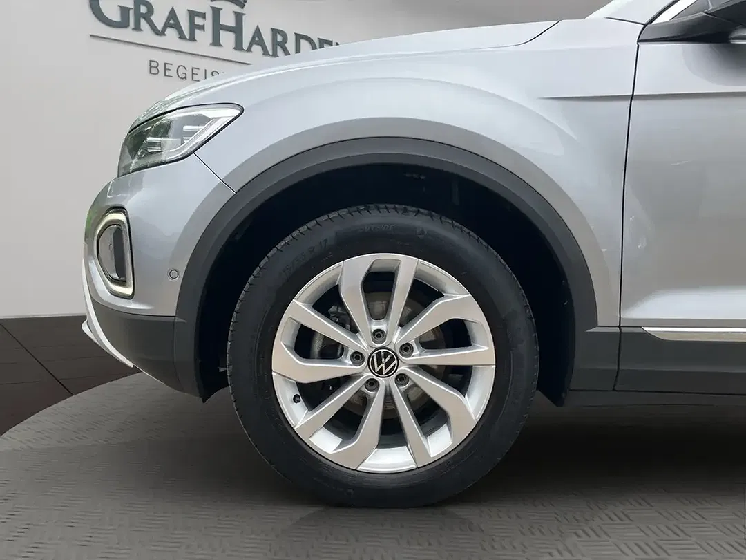 Volkswagen T-Roc - Thumbnail 3
