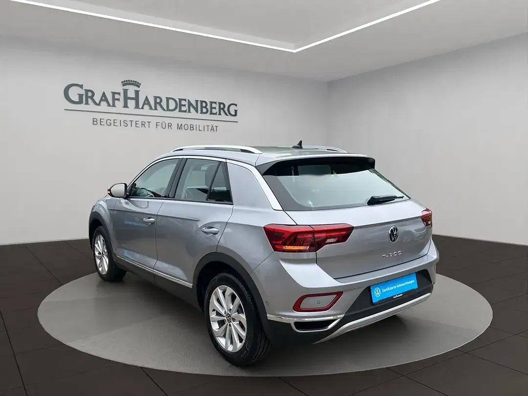 Volkswagen T-Roc - Thumbnail 4