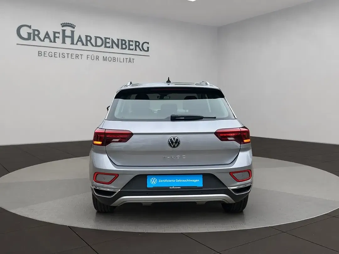 Volkswagen T-Roc - Thumbnail 5