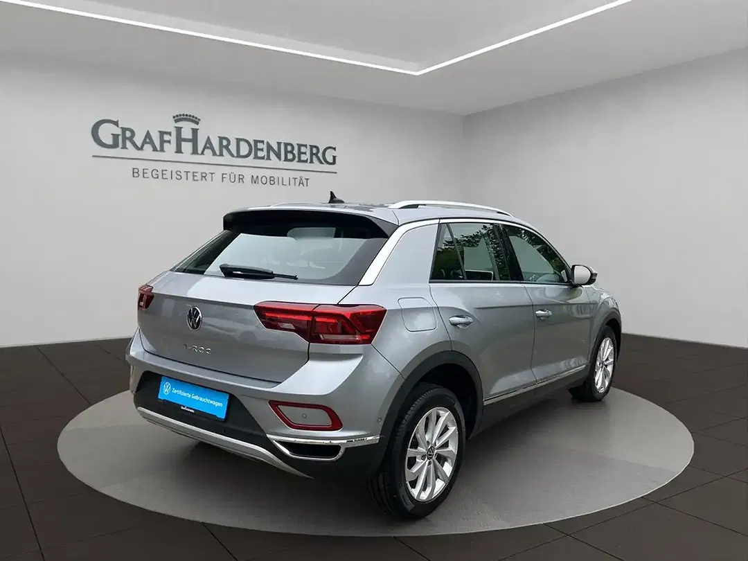 Volkswagen T-Roc - Thumbnail 6
