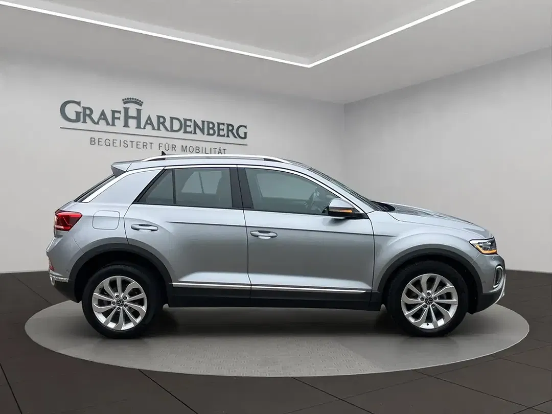 Volkswagen T-Roc - Thumbnail 7
