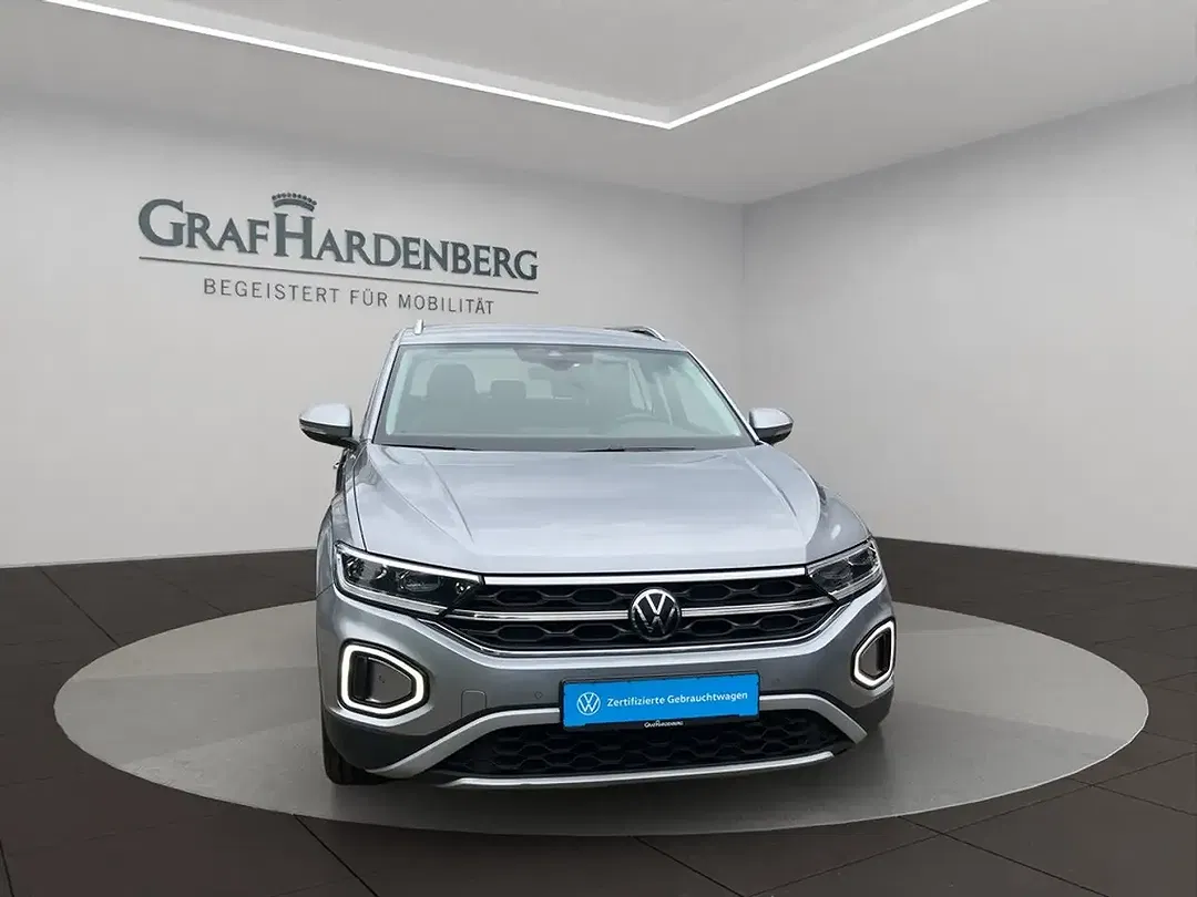 Volkswagen T-Roc - Thumbnail 9