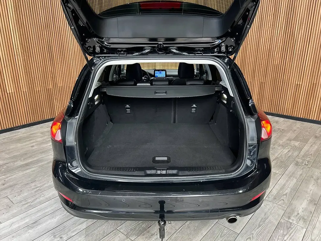 Ford Focus - Thumbnail 13