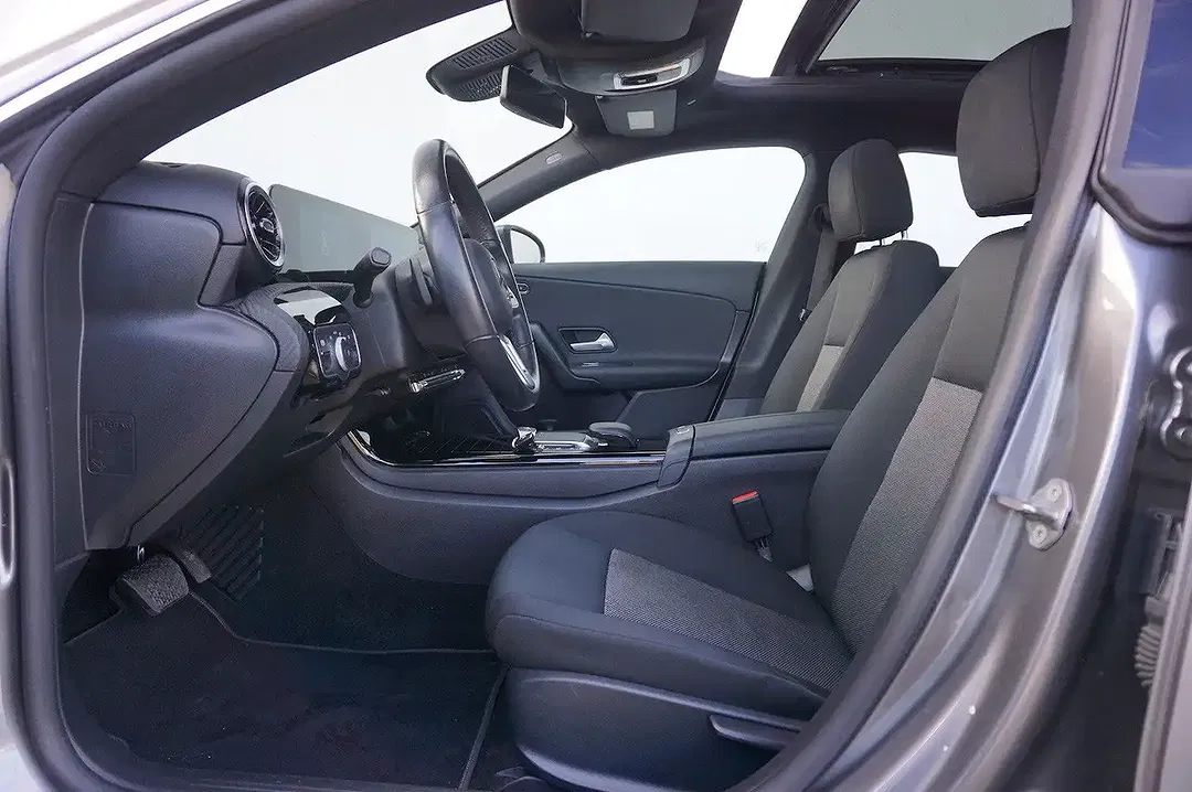 Mercedes-Benz CLA 180 - Thumbnail 8