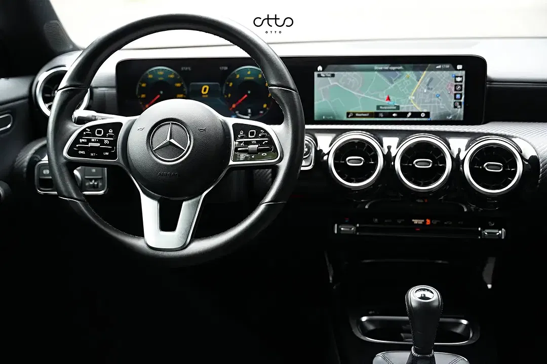 Mercedes-Benz CLA 180 - Thumbnail 13