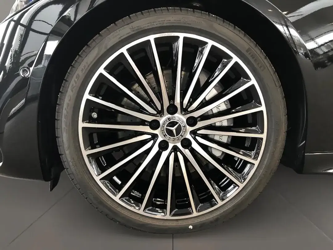 Mercedes-Benz C 220 - Thumbnail 8