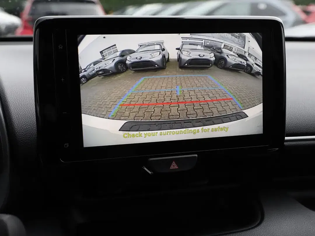 Toyota Yaris - Thumbnail 12