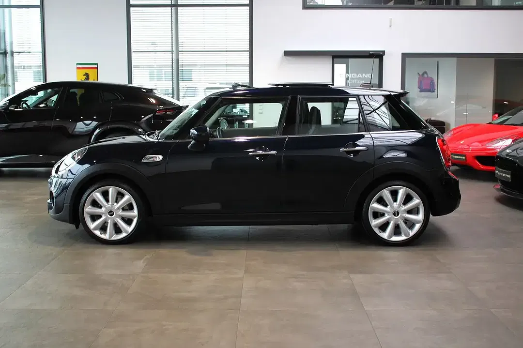 MINI Cooper S - Thumbnail 3