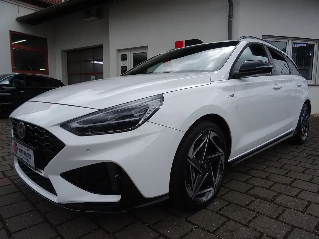 Hyundai i30 - Thumbnail 2