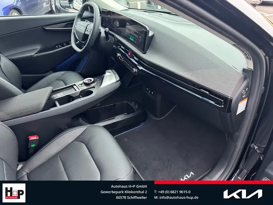 Kia EV6 - Thumbnail 10