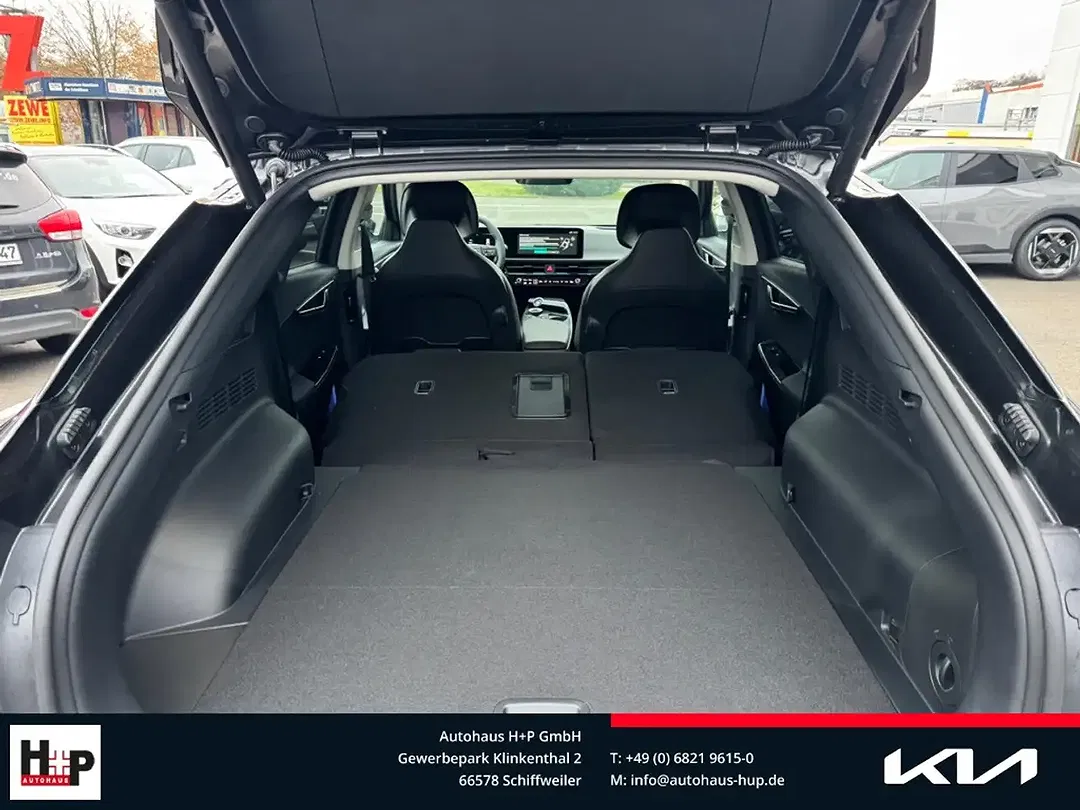 Kia EV6 - Thumbnail 14