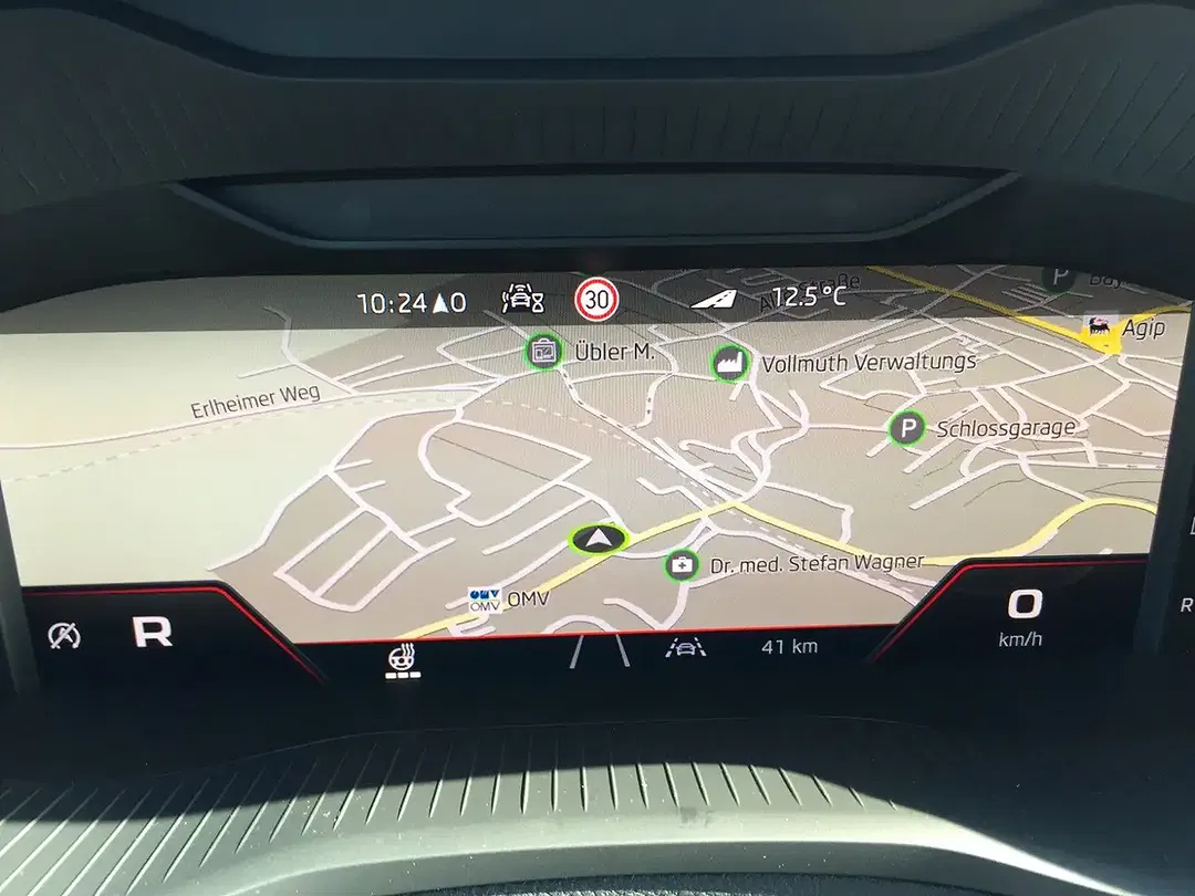 Skoda Karoq - Thumbnail 25