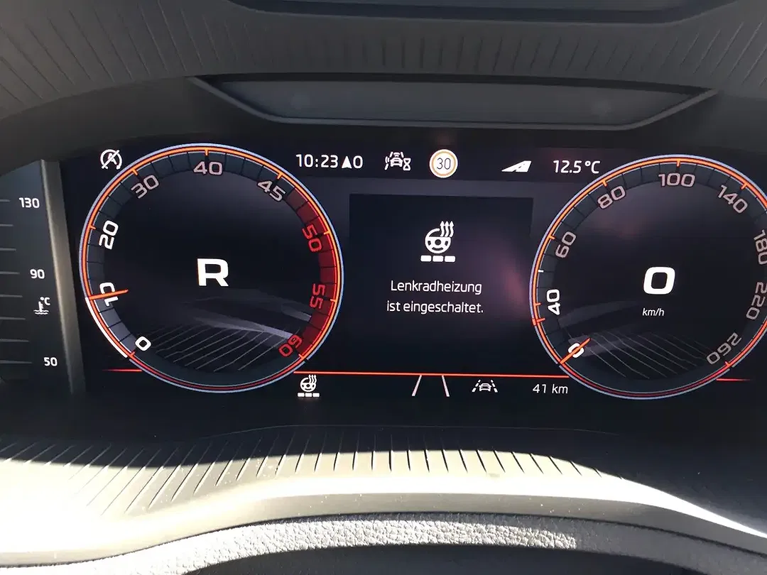Skoda Karoq - Thumbnail 26