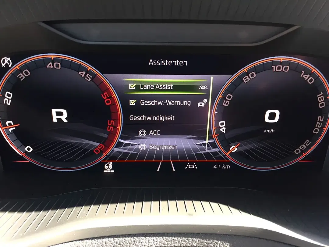 Skoda Karoq - Thumbnail 27