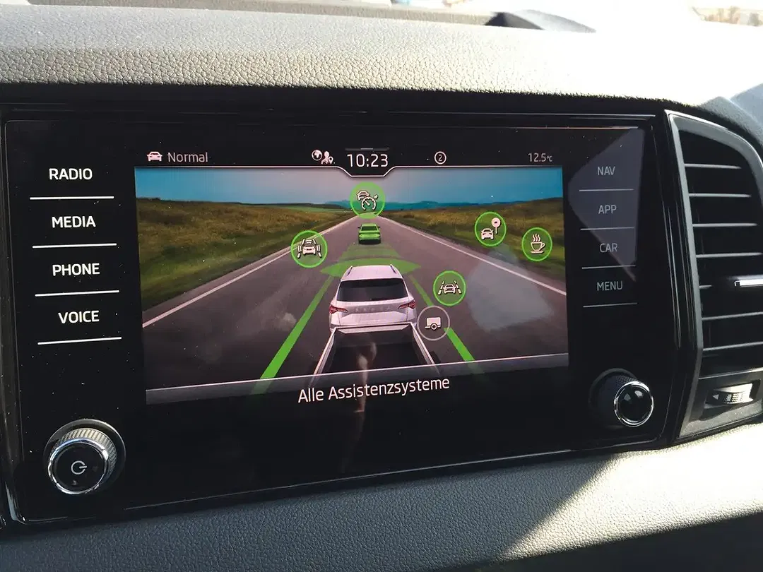 Skoda Karoq - Thumbnail 29