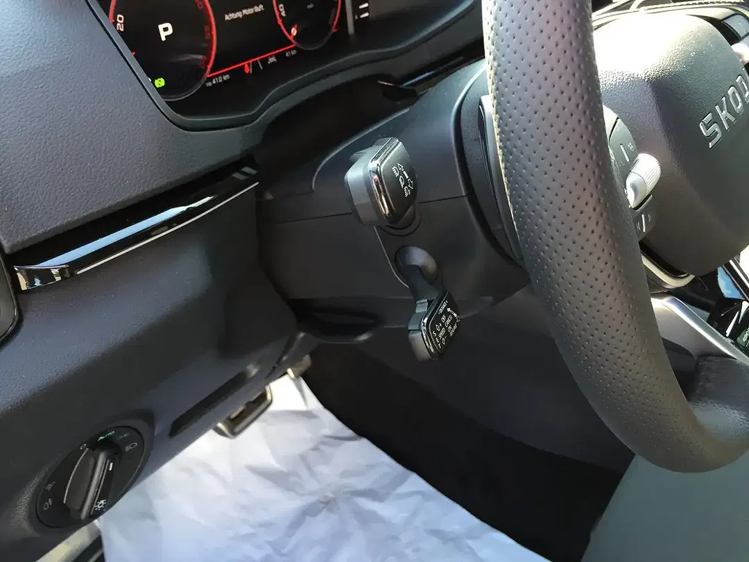 Skoda Karoq - Thumbnail 33