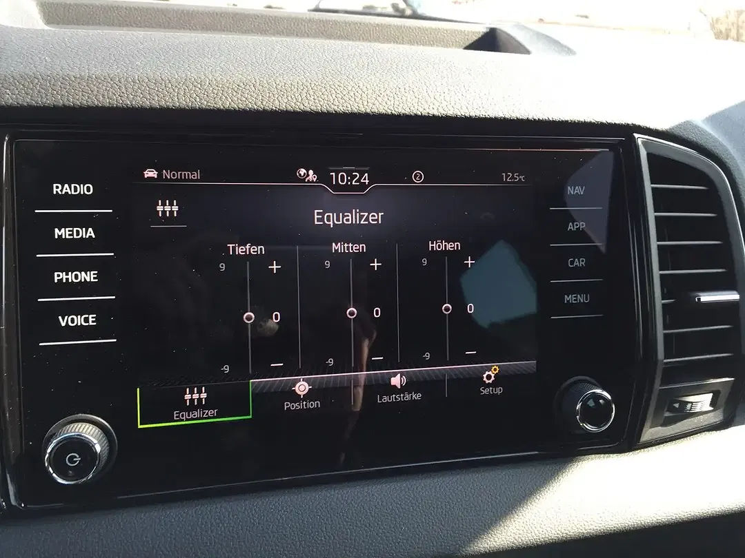 Skoda Karoq - Thumbnail 43