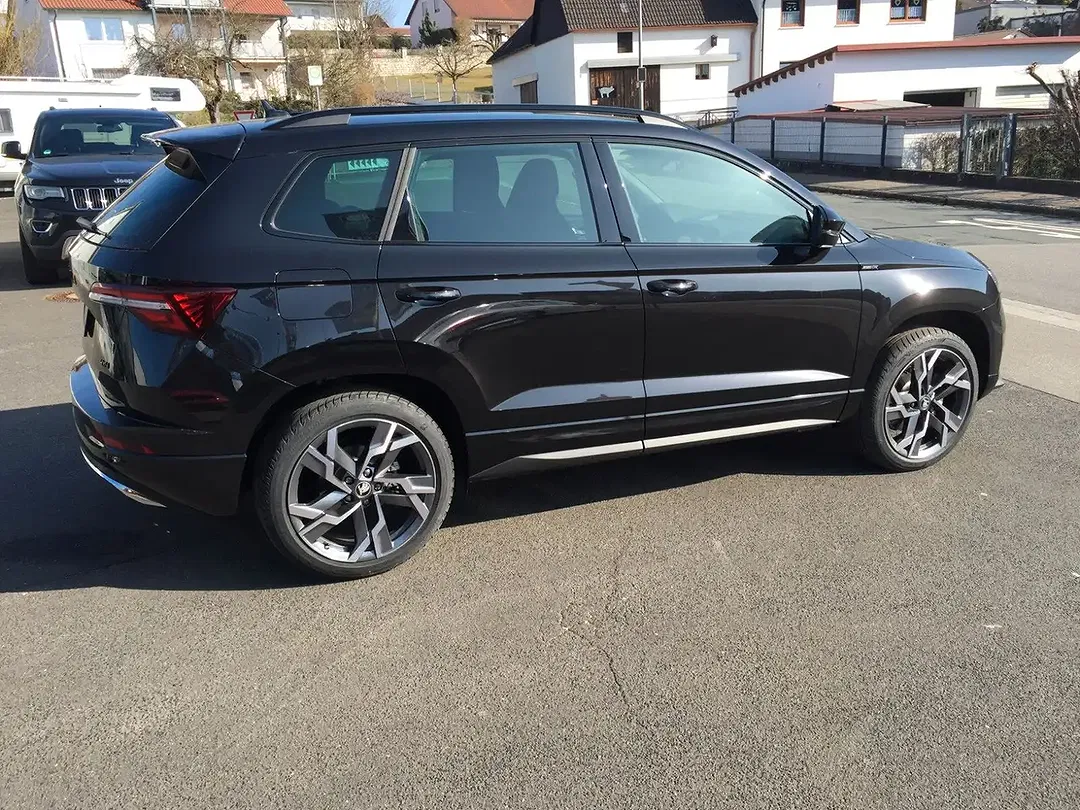 Skoda Karoq - Thumbnail 7