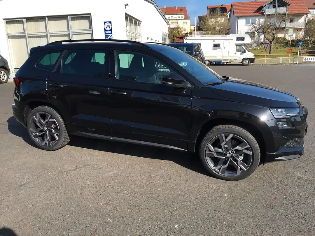 Skoda Karoq - Thumbnail 8