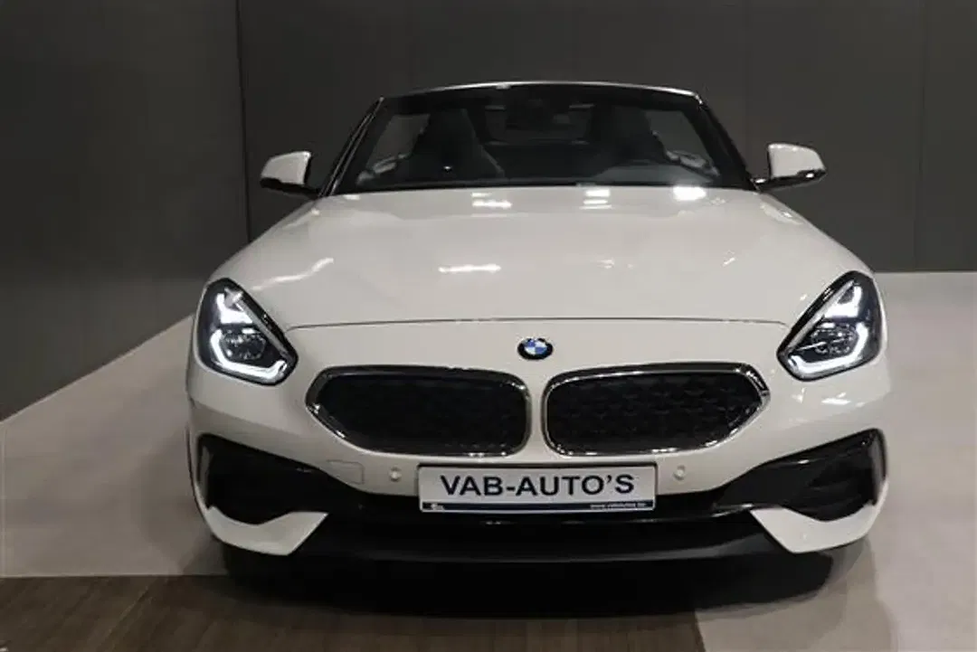 BMW Z4 - Thumbnail 23