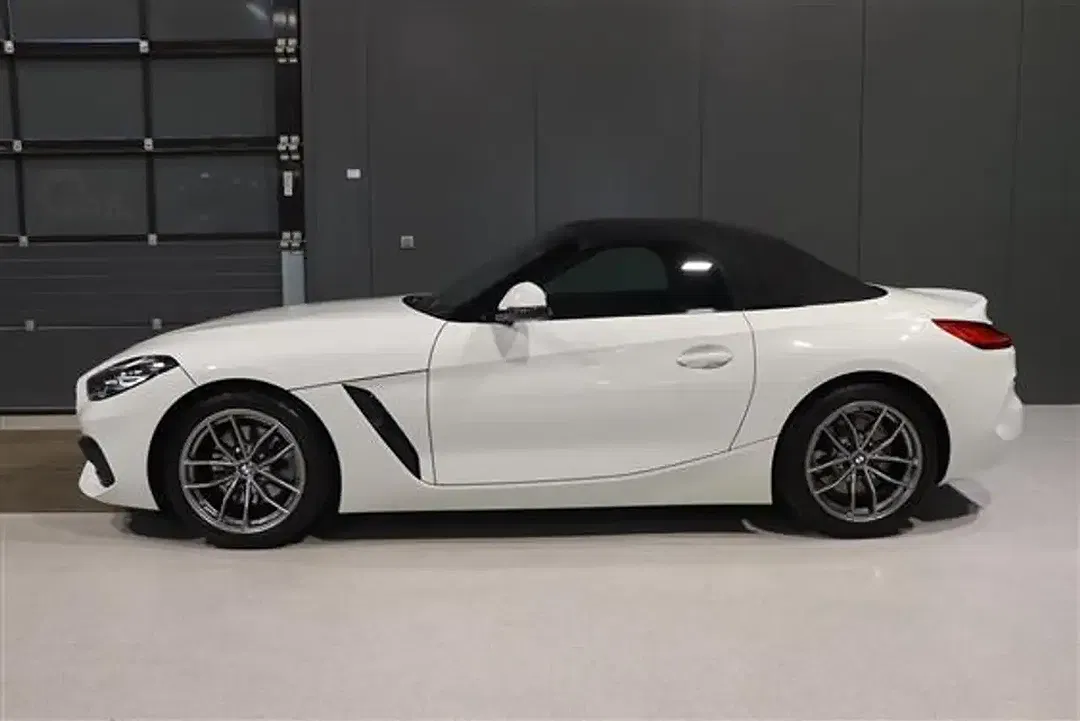 BMW Z4 - Thumbnail 2