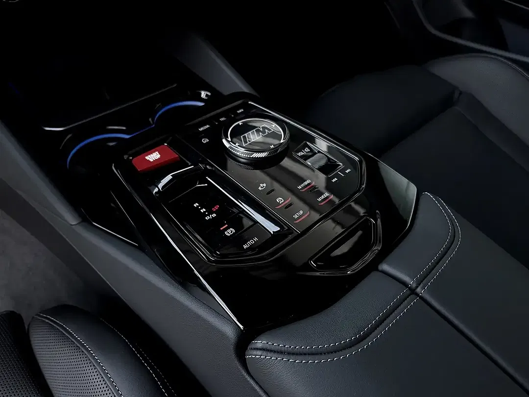 BMW M5 - Thumbnail 10
