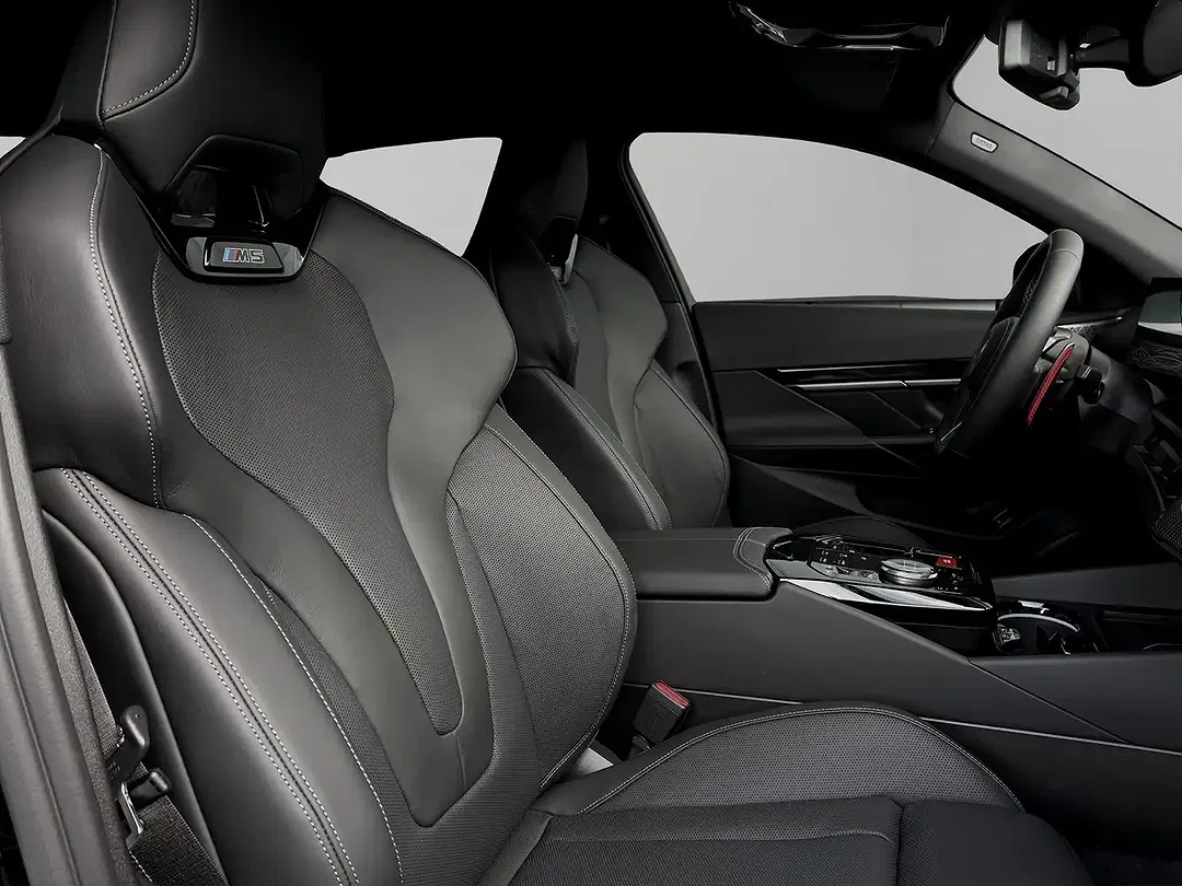 BMW M5 - Thumbnail 12