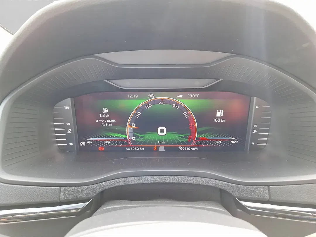 Skoda Karoq - Thumbnail 11