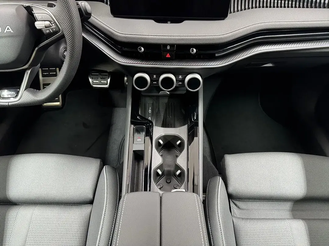 Skoda Superb - Thumbnail 8