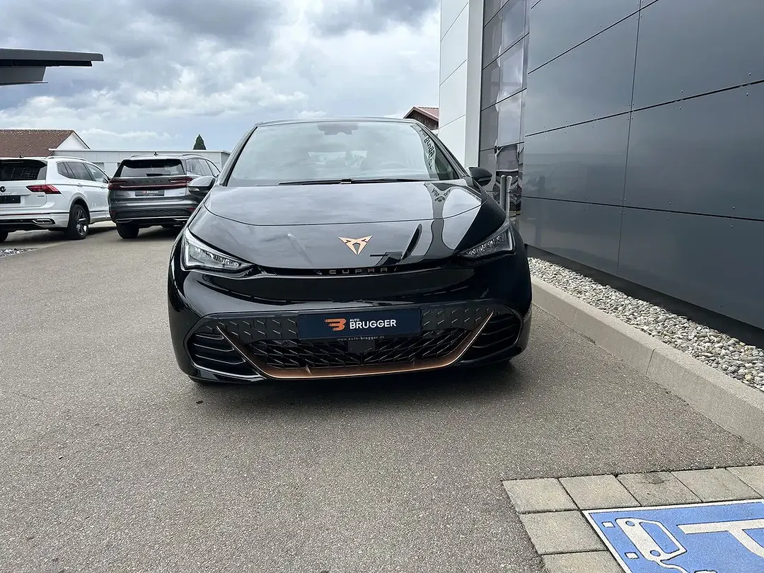 CUPRA Born - Thumbnail 2
