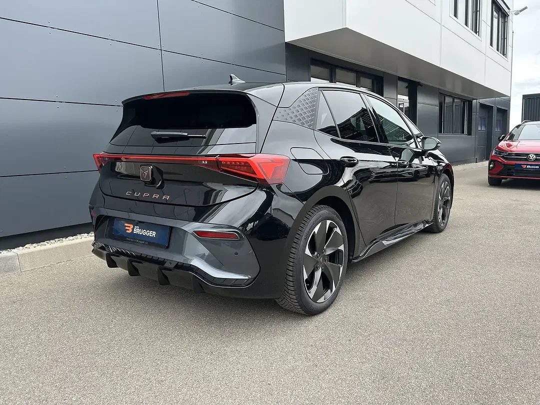 CUPRA Born - Thumbnail 5