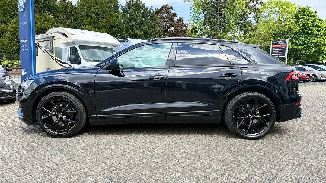 Audi SQ8 - Thumbnail 2